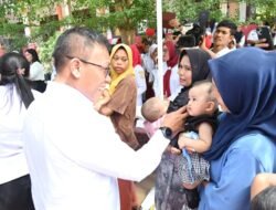 Bupati Tapteng Masinton Pasaribu: Imunisasi Itu Aman, Halal dan Penting untuk Kesehatan Anak